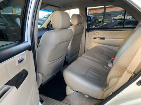 TOYOTA Hilux SW4 3.0 16V 4P SRV 4X4 TURBO DIESEL AUTOMTICO, Foto 13