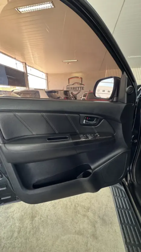 TOYOTA Hilux SW4 3.0 16V 4P SRV 4X4 7 LUGARES TURBO DIESEL AUTOMTICO, Foto 7