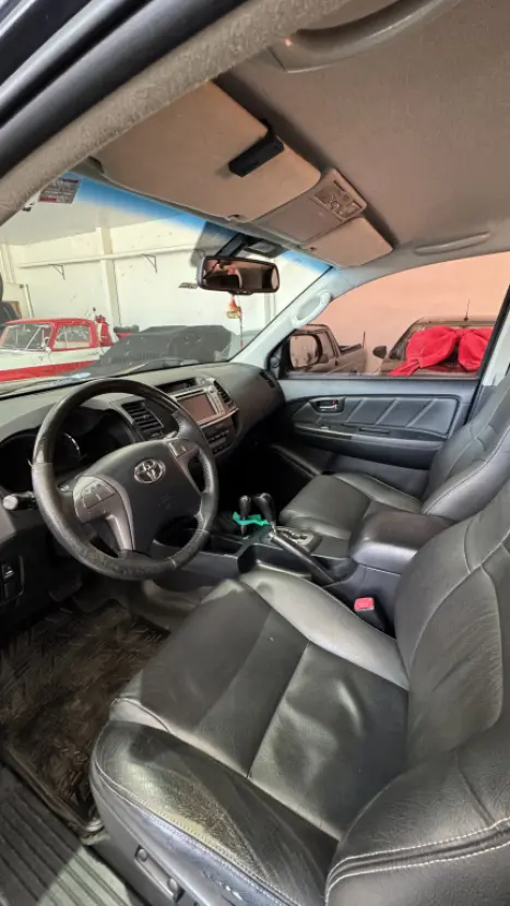TOYOTA Hilux SW4 3.0 16V 4P SRV 4X4 7 LUGARES TURBO DIESEL AUTOMTICO, Foto 13