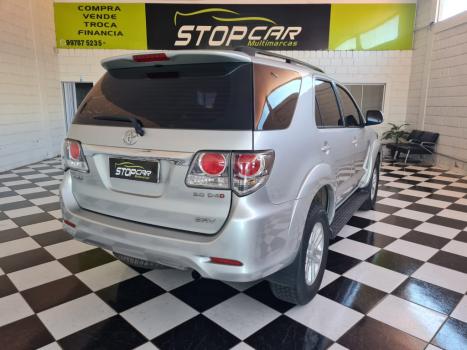 TOYOTA Hilux SW4 3.0 16V 4P SRV 4X4 7 LUGARES TURBO DIESEL AUTOMTICO, Foto 4