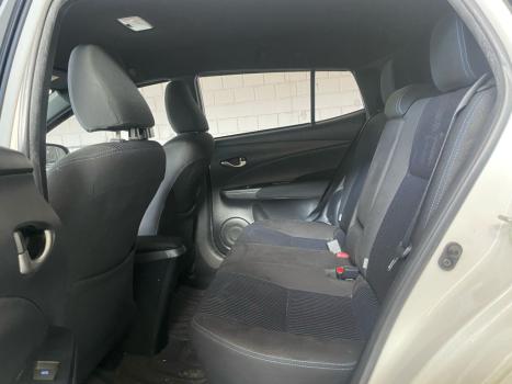 TOYOTA Yaris Hatch 1.5 16V 4P FLEX XL PLUS CONNECT MULTIDRIVE AUTOMTICO CVT, Foto 8