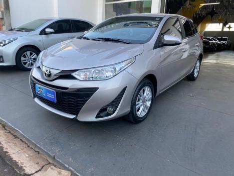 TOYOTA Yaris Hatch 1.3 16V 4P FLEX XL PLUS TECH MULTIDRIVE AUTOMTICO CVT, Foto 2