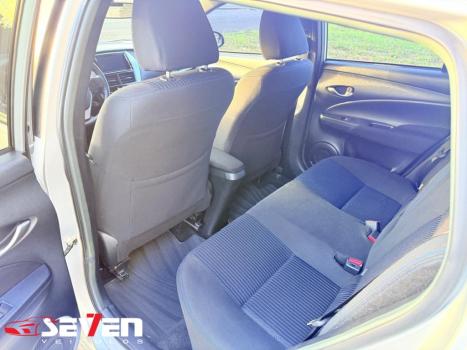 TOYOTA Yaris Hatch 1.3 16V 4P FLEX XL PLUS TECH MULTIDRIVE AUTOMTICO CVT, Foto 7