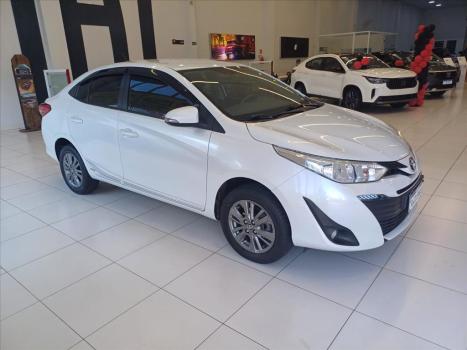 TOYOTA Yaris Hatch 1.5 16V 4P FLEX XL PLUS CONNECT MULTIDRIVE AUTOMTICO CVT, Foto 2