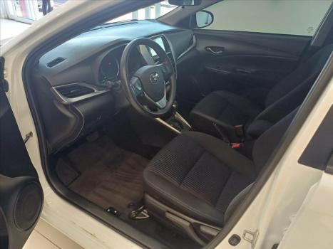 TOYOTA Yaris Hatch 1.5 16V 4P FLEX XL PLUS CONNECT MULTIDRIVE AUTOMTICO CVT, Foto 8