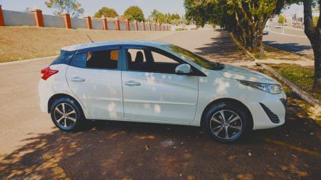 TOYOTA Yaris Hatch 1.3 16V 4P FLEX XL MULTIDRIVE AUTOMTICO CVT, Foto 2