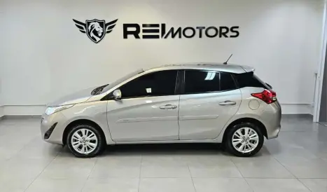 TOYOTA Yaris Hatch 1.3 16V 4P FLEX XL PLUS TECH MULTIDRIVE AUTOMTICO CVT, Foto 8