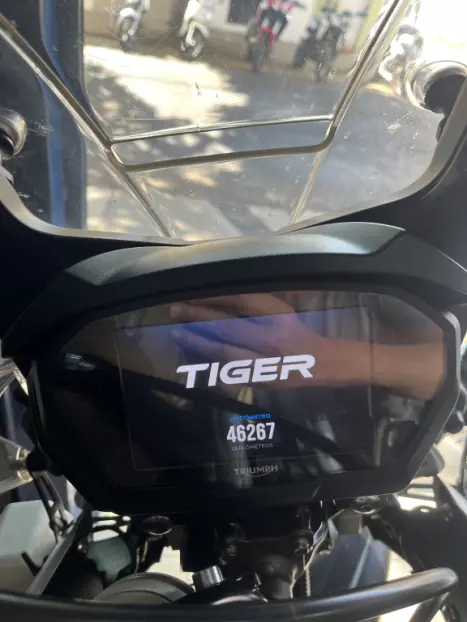 TRIUMPH Tiger 800 XCA, Foto 2