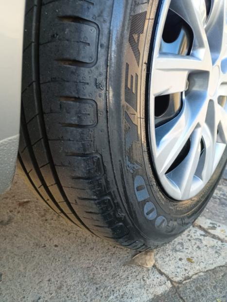 VOLKSWAGEN Fox 1.6 4P FLEX, Foto 14