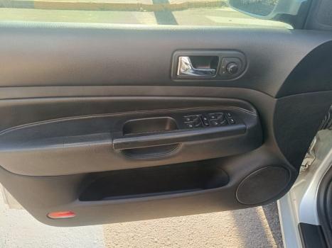 VOLKSWAGEN Golf 1.6 4P GENERATION, Foto 11