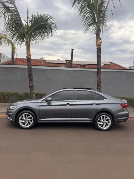VOLKSWAGEN Jetta 1.4 4P 250 TSI TURBO CONFORTLINE AUTOMTICO, Foto 3