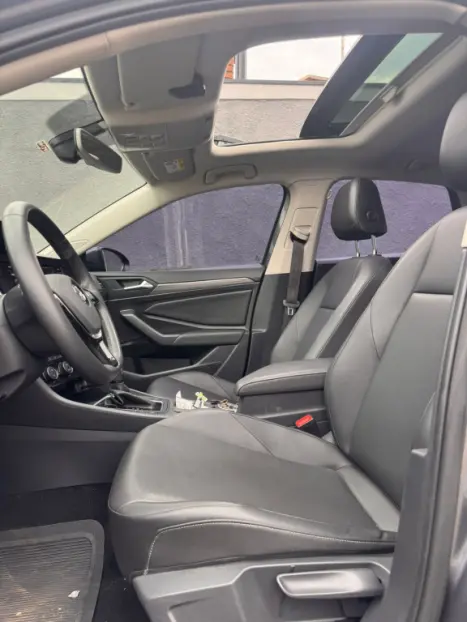 VOLKSWAGEN Jetta 1.4 4P 250 TSI TURBO CONFORTLINE AUTOMTICO, Foto 6