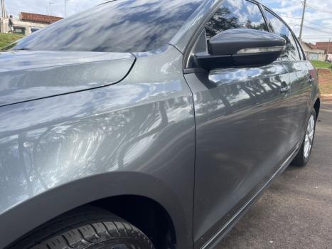 VOLKSWAGEN Jetta 2.0 4P CONFORTLINE TIPTRONIC AUTOMTICO, Foto 3
