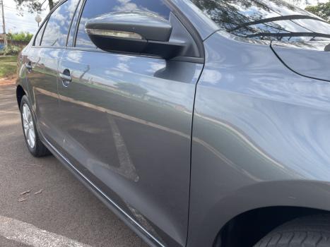 VOLKSWAGEN Jetta 2.0 4P CONFORTLINE TIPTRONIC AUTOMTICO, Foto 4