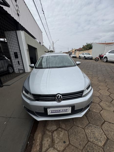 VOLKSWAGEN Jetta 2.0 4P FLEX AUTOMTICO, Foto 1