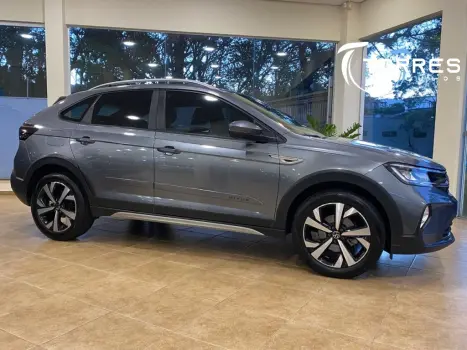 VOLKSWAGEN Nivus 1.0 4P FLEX 200 TSI HIGHLINE TURBO AUTOMTICO, Foto 2