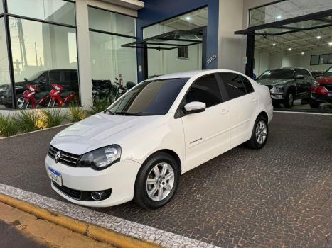 VOLKSWAGEN Polo Sedan 1.6 4P FLEX I-MOTION AUTOMATIZADO, Foto 2