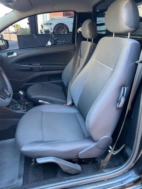 VOLKSWAGEN Saveiro 1.6 G7 CABINE SIMPLES TRENDLINE FLEX, Foto 8
