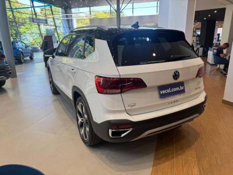 VOLKSWAGEN Taos 1.4 16V 4P FLEX 250 TSI HIGHLINE AUTOMTICO, Foto 12