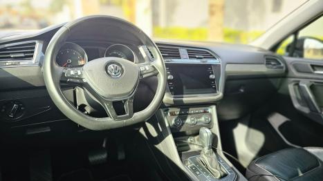 VOLKSWAGEN Tiguan 1.4 250 TSI TOTAL FLEX ALLSPACE COMFORTLINE TURBO AUTOMTICO TIPTRONIC, Foto 17