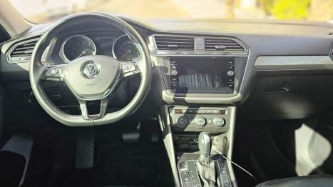 VOLKSWAGEN Tiguan 1.4 250 TSI TOTAL FLEX ALLSPACE COMFORTLINE TURBO AUTOMTICO TIPTRONIC, Foto 18