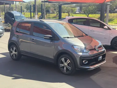 VOLKSWAGEN UP 1.0 4P FLEX 170 TSI XTREME, Foto 3