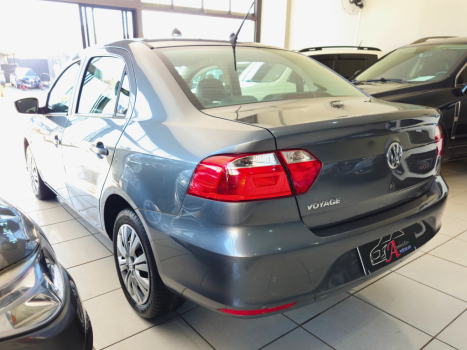 VOLKSWAGEN Voyage 1.6 4P FLEX, Foto 6