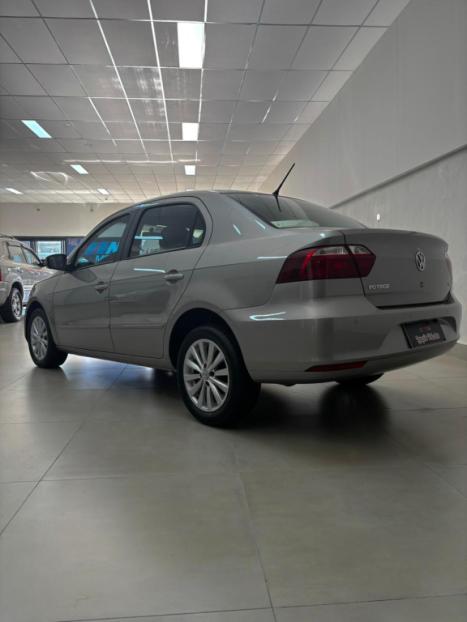 VOLKSWAGEN Voyage 1.6 4P FLEX, Foto 4