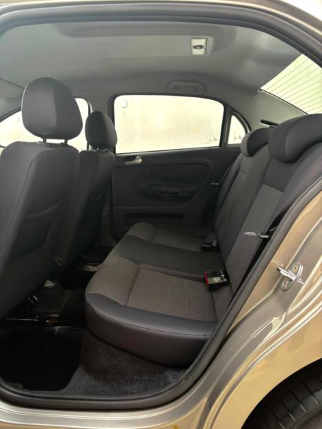 VOLKSWAGEN Voyage 1.6 4P FLEX, Foto 8
