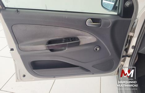 VOLKSWAGEN Voyage 1.0 4P FLEX, Foto 10