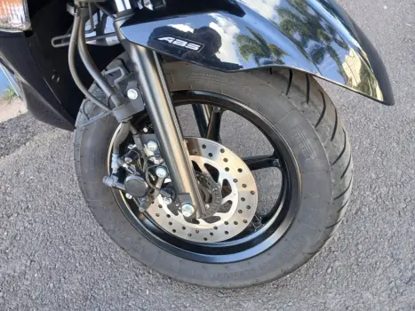 YAMAHA Fluo 125 ABS, Foto 7