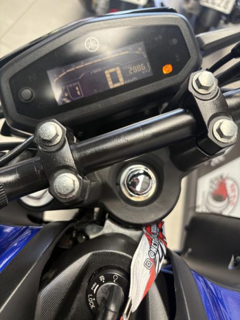 YAMAHA FZ 15 Fazer ABS, Foto 3