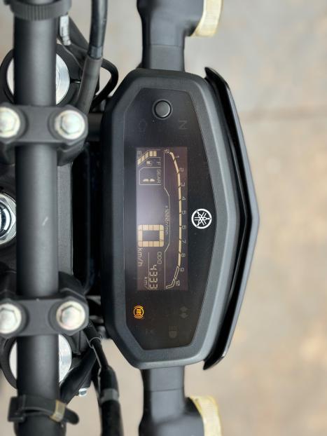 YAMAHA FZ 15 Fazer ABS, Foto 6