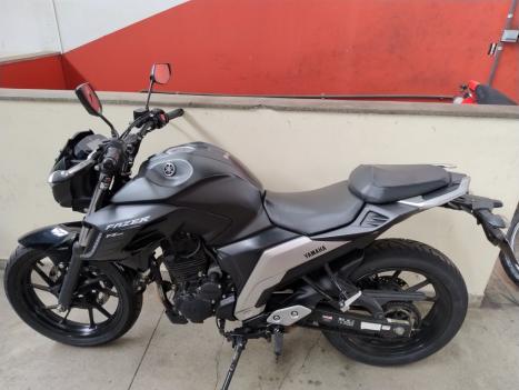 YAMAHA FZ 25 250 Fazer Flex , Foto 2