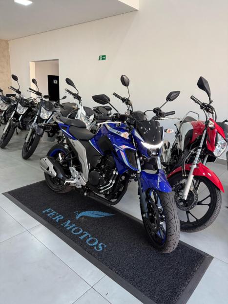 YAMAHA FZ 25 250 Fazer Flex , Foto 6