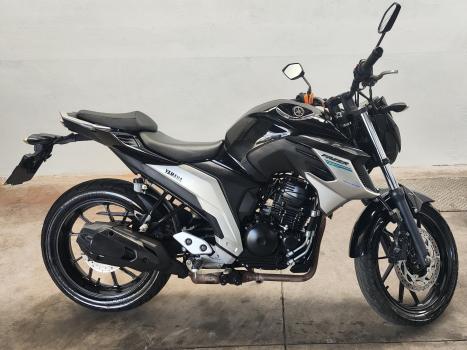 YAMAHA FZ 25 250 Fazer Flex , Foto 1