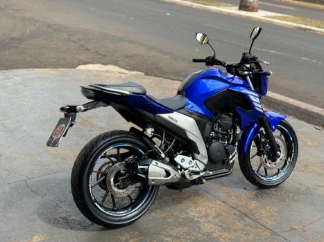 YAMAHA FZ 25 250 Fazer Flex , Foto 5