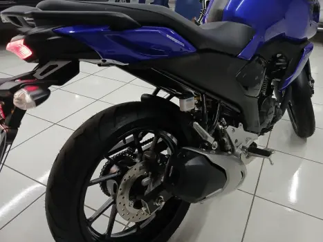 YAMAHA FZ1 Fazer 1000 , Foto 13