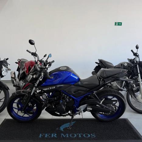 YAMAHA MT-03 300 , Foto 2