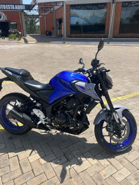 YAMAHA MT-03 300 ABS, Foto 8