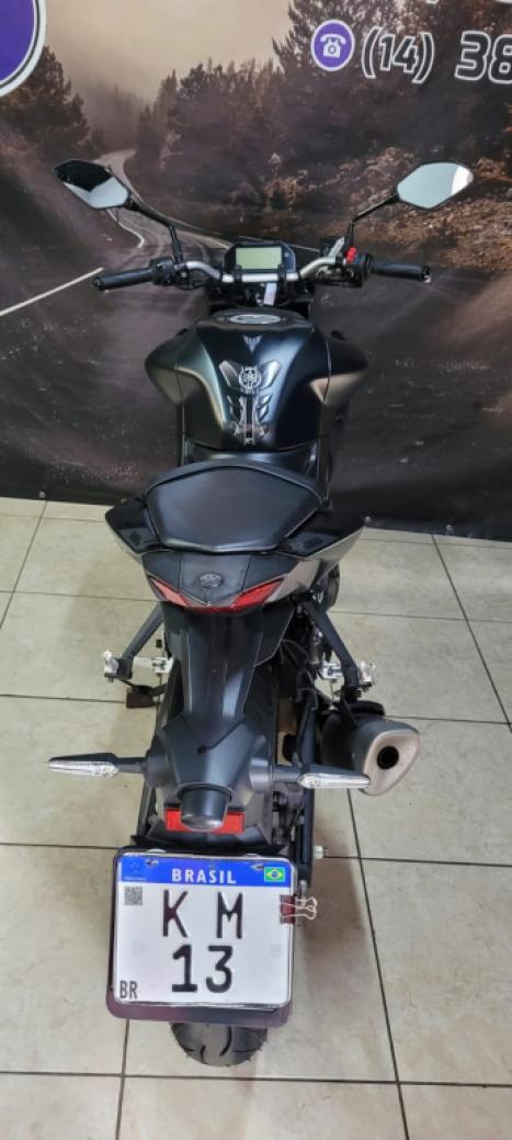 YAMAHA MT-03 300 ABS, Foto 4