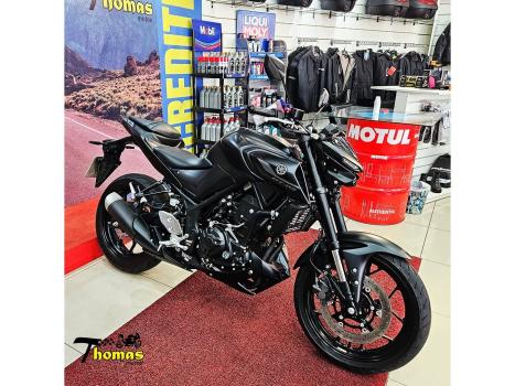 YAMAHA MT-03 300 ABS, Foto 3