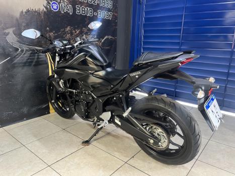 YAMAHA MT-03 300 ABS, Foto 8