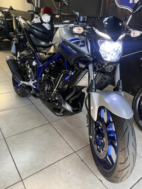 YAMAHA MT-03 300 ABS, Foto 3