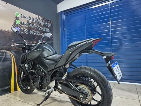 YAMAHA MT-03 300 ABS, Foto 6
