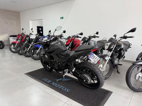YAMAHA MT-03 300 ABS, Foto 5
