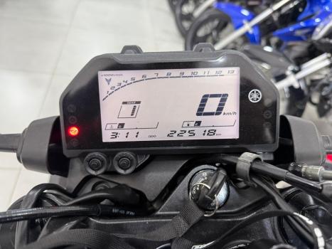 YAMAHA MT-03 300 ABS, Foto 8