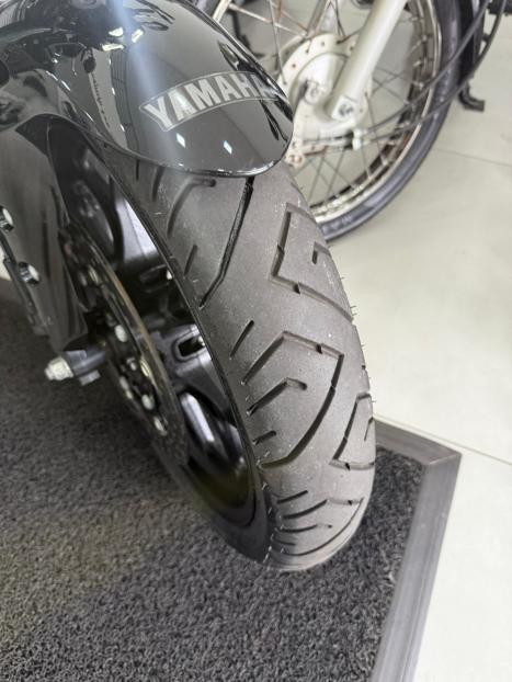 YAMAHA MT-03 300 ABS, Foto 10