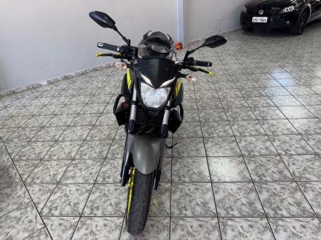 YAMAHA MT-03 300 ABS, Foto 4