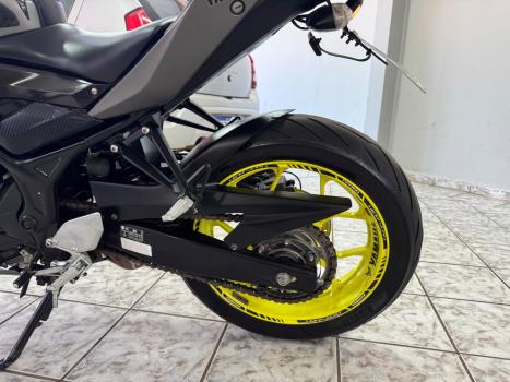 YAMAHA MT-03 300 ABS, Foto 6